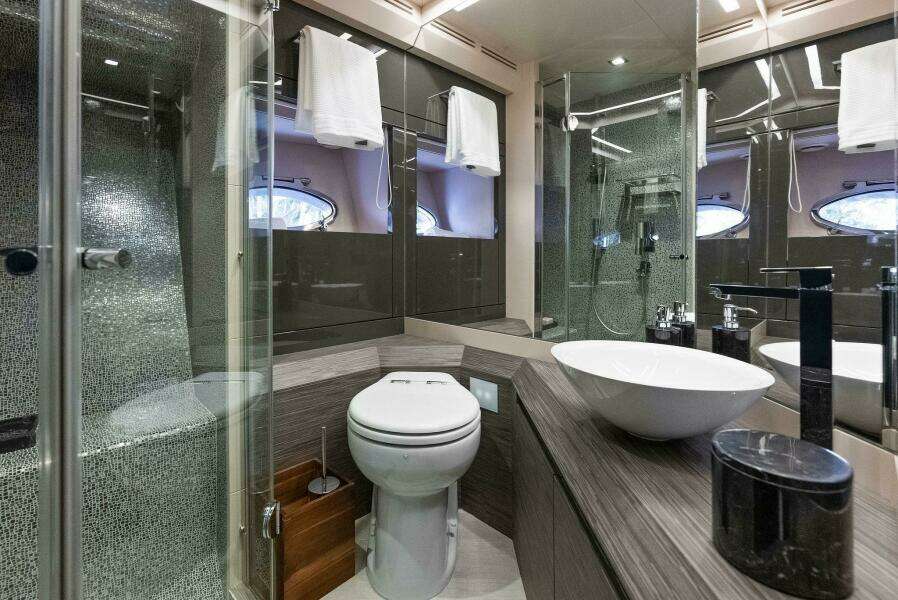 PHOENIX RISING  82ft Pershing Yacht For Sale