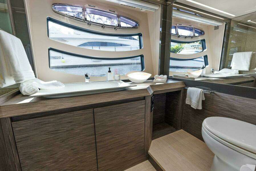 PHOENIX RISING  82ft Pershing Yacht For Sale