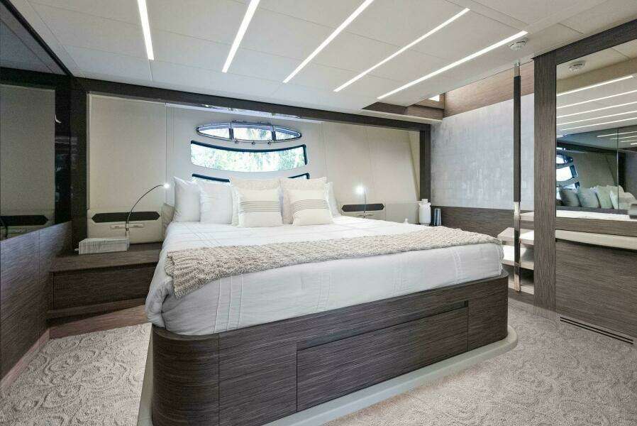 PHOENIX RISING  82ft Pershing Yacht For Sale