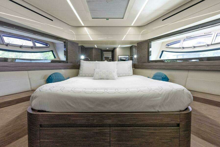 PHOENIX RISING  82ft Pershing Yacht For Sale