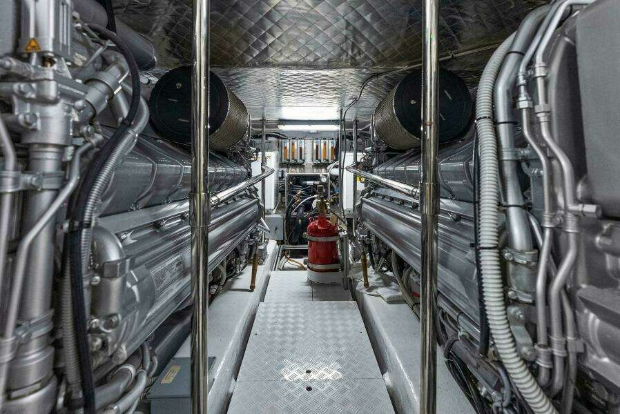 PHOENIX RISING  82ft Pershing Yacht For Sale