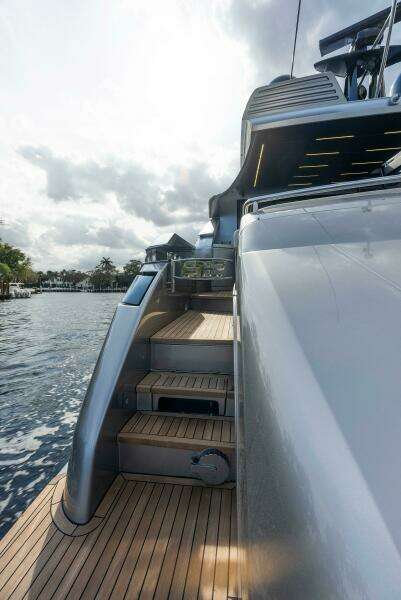 PHOENIX RISING  82ft Pershing Yacht For Sale