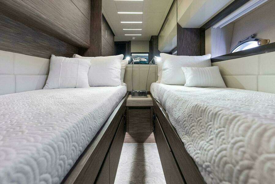 PHOENIX RISING  82ft Pershing Yacht For Sale