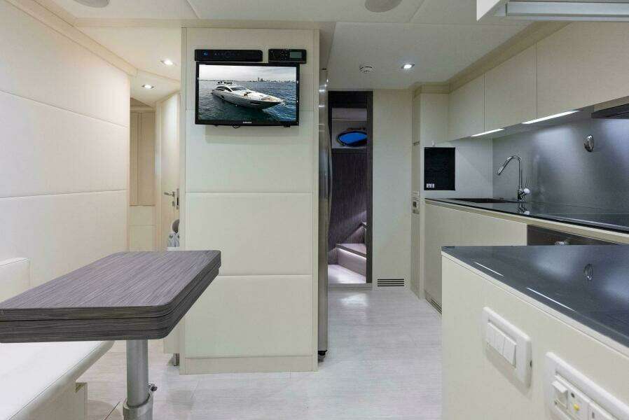 PHOENIX RISING  82ft Pershing Yacht For Sale