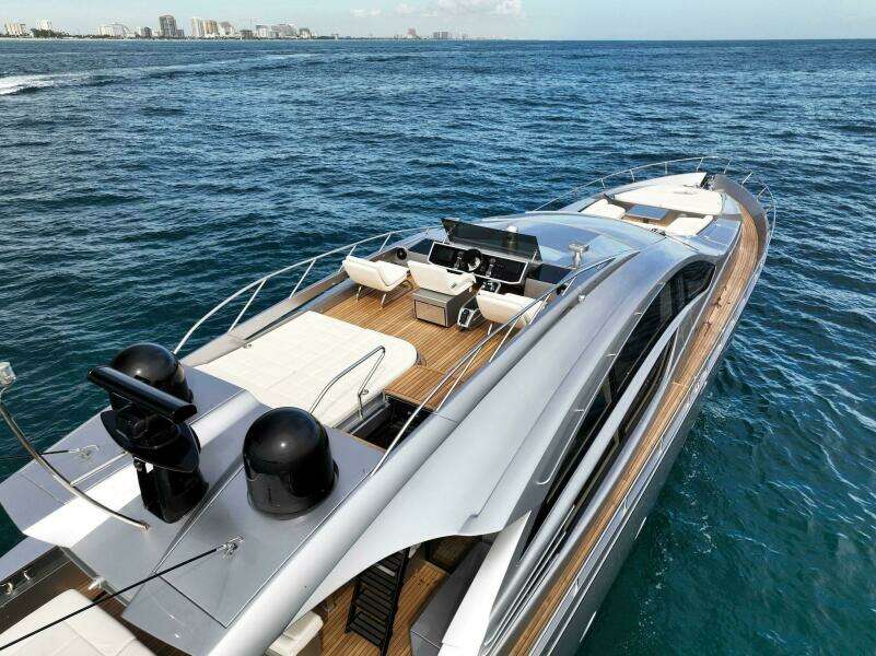 PHOENIX RISING  82ft Pershing Yacht For Sale