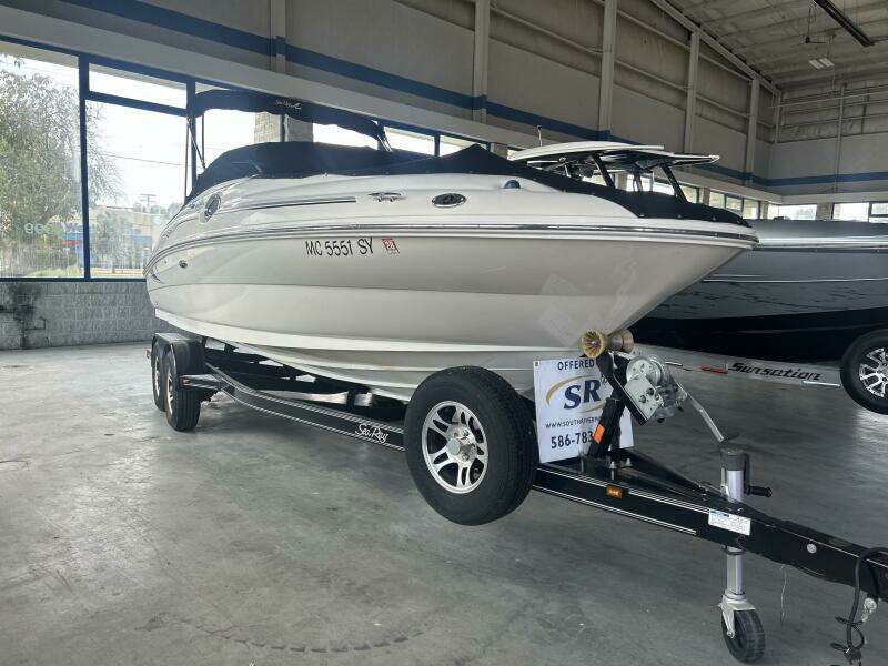 24ft Sea Ray Yacht For Sale