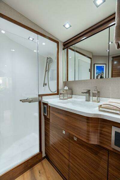 2026 Viking 68C 68ft Viking Yacht For Sale
