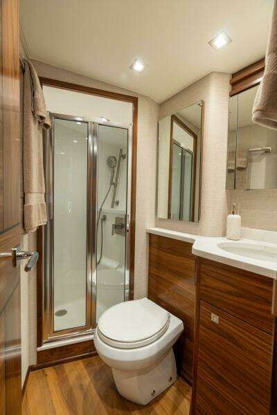 2026 Viking 68C 68ft Viking Yacht For Sale