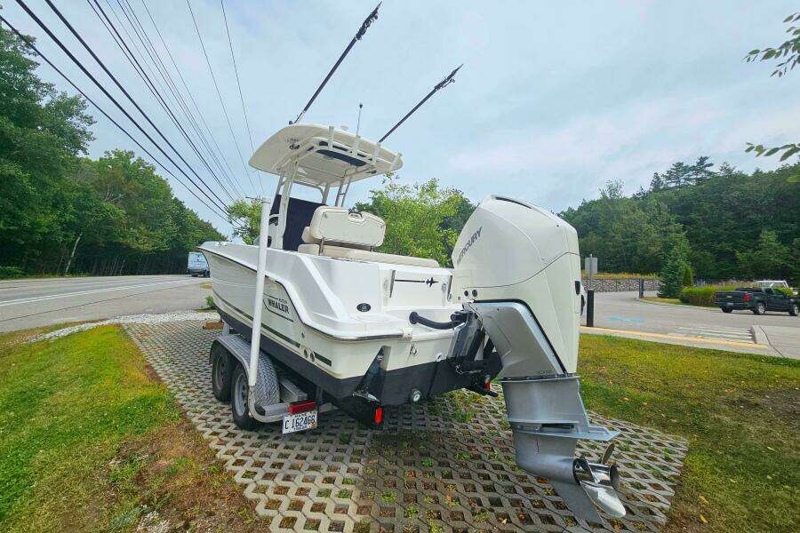 Jet 23ft Boston Whaler Yacht For Sale