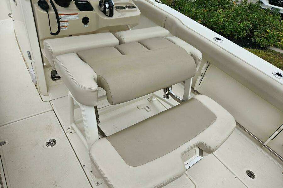 Jet 23ft Boston Whaler Yacht For Sale