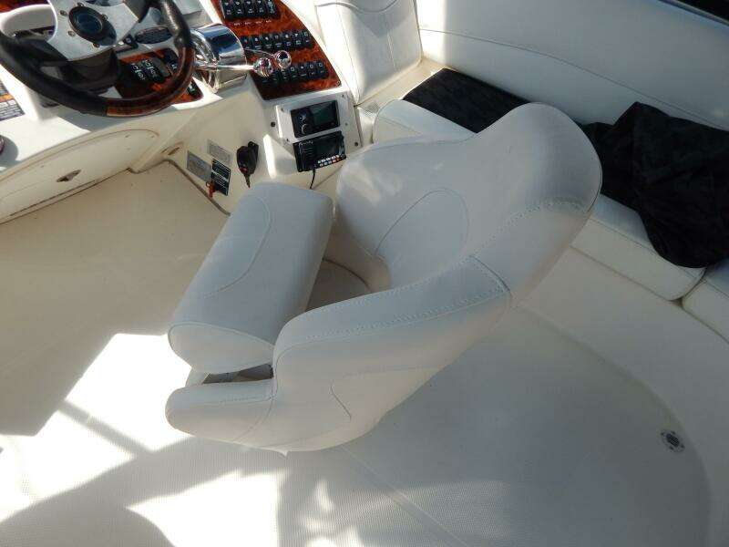 Still Chyl n 42ft Meridian Yacht For Sale