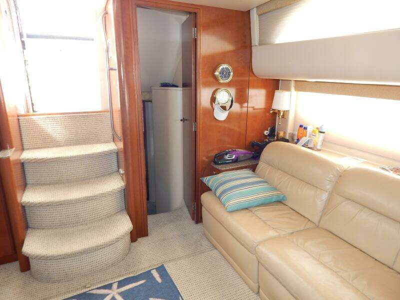 Still Chyl n 42ft Meridian Yacht For Sale