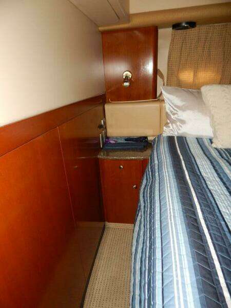 Still Chyl n 42ft Meridian Yacht For Sale