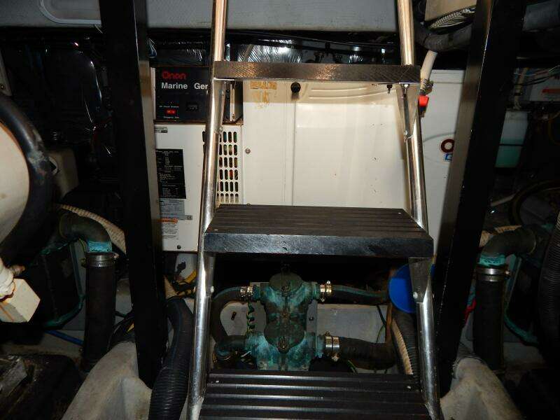 Still Chyl n 42ft Meridian Yacht For Sale