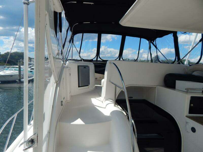 Still Chyl n 42ft Meridian Yacht For Sale