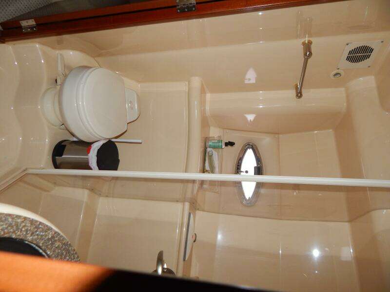 Still Chyl n 42ft Meridian Yacht For Sale