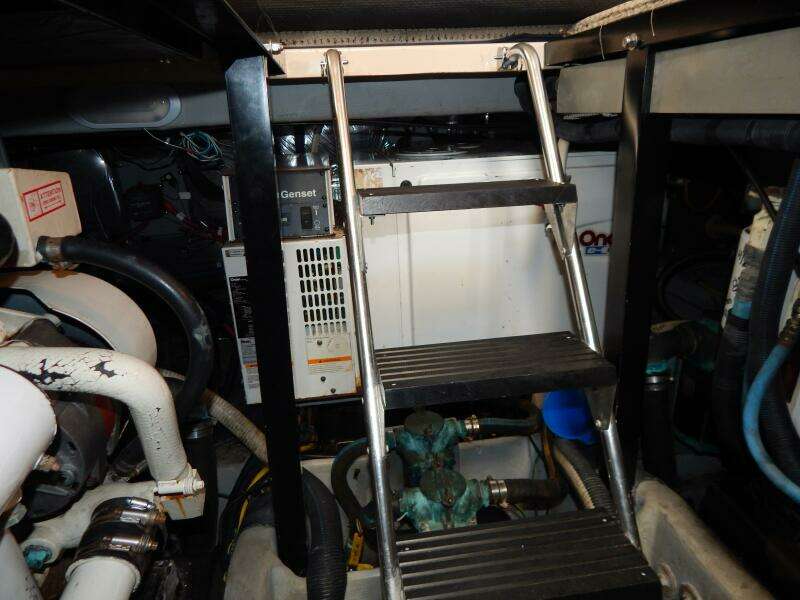 Still Chyl n 42ft Meridian Yacht For Sale