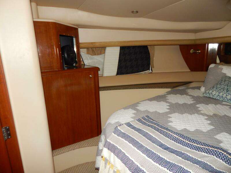 Still Chyl n 42ft Meridian Yacht For Sale