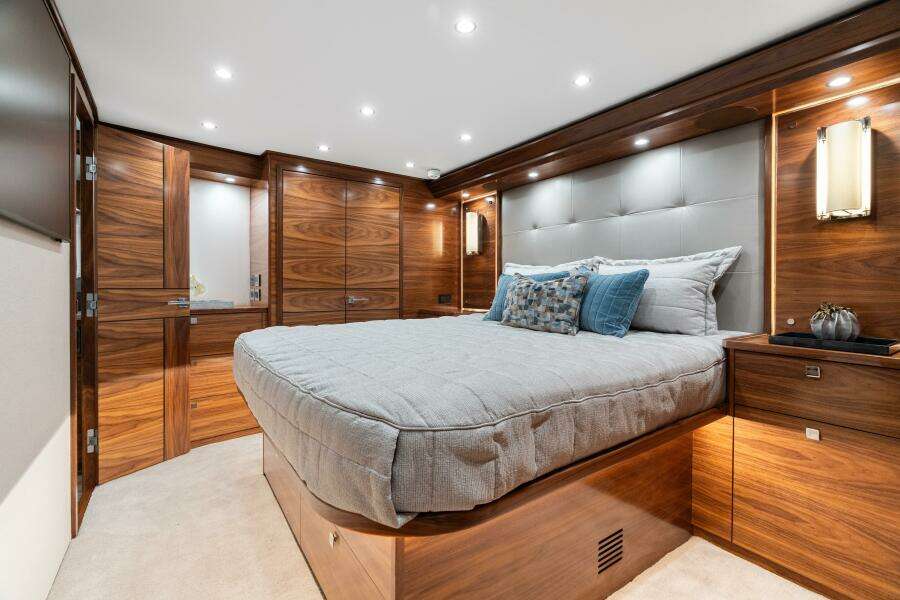 2026 Viking 74C 74ft Viking Yacht For Sale