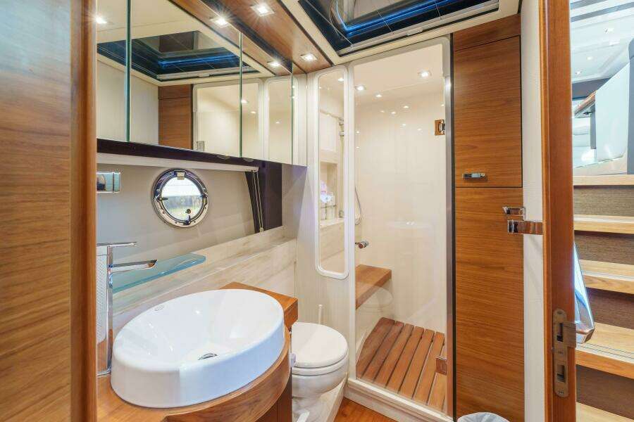 Happy Daze IV 55ft Tiara Yachts Yacht For Sale