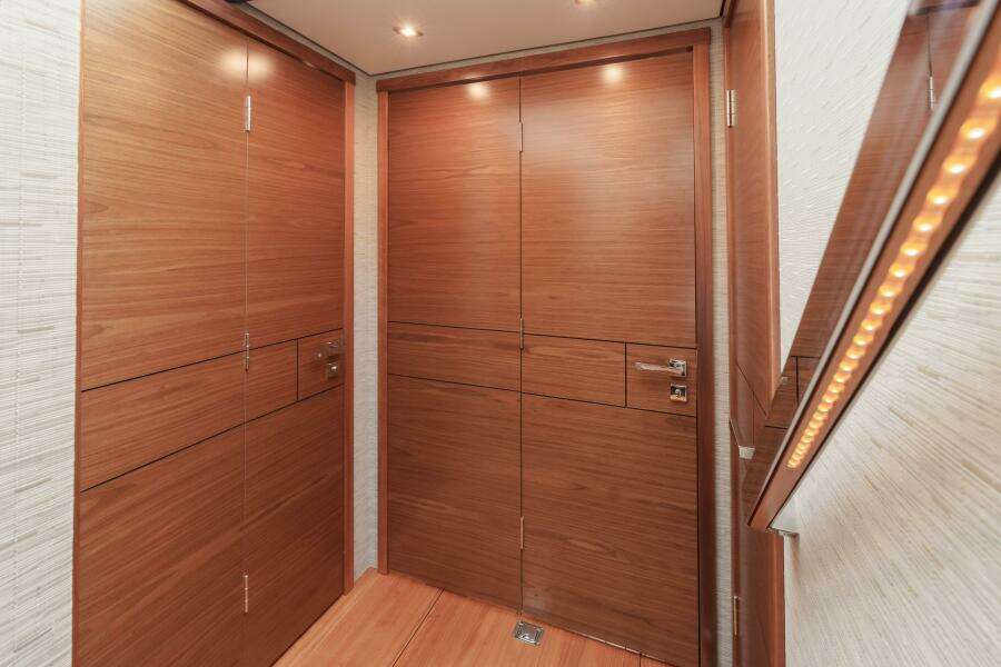 Happy Daze IV 55ft Tiara Yachts Yacht For Sale