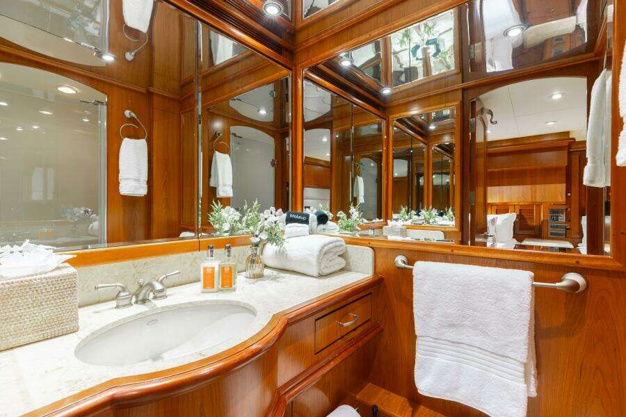 AURELIA 87ft President Yacht For Sale AURELIA 87ft President Yacht For Sale