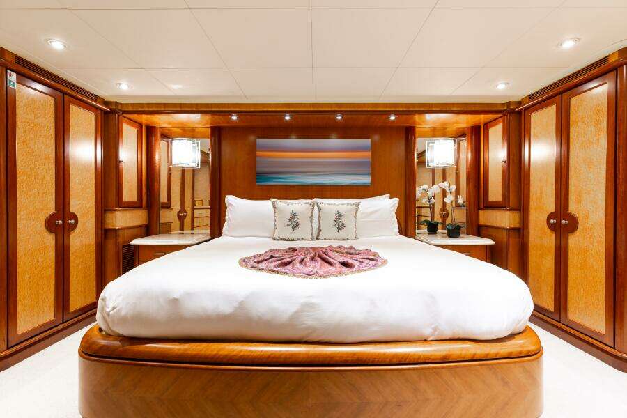 AURELIA 87ft President Yacht For Sale AURELIA 87ft President Yacht For Sale