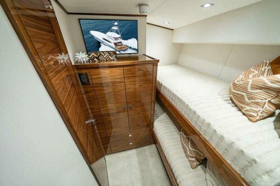 2026 Viking 82C 82ft Viking Yacht For Sale