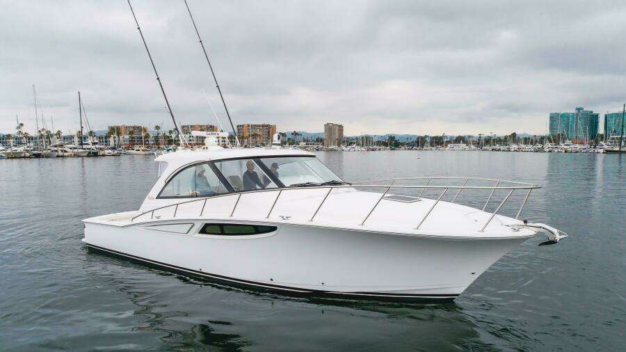 Commodore Two 42ft Mag Bay Yacht For Sale