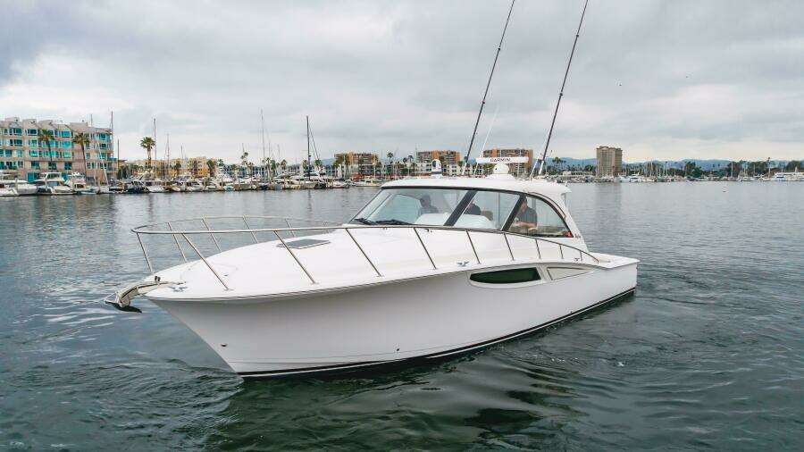 Commodore Two 42ft Mag Bay Yacht For Sale
