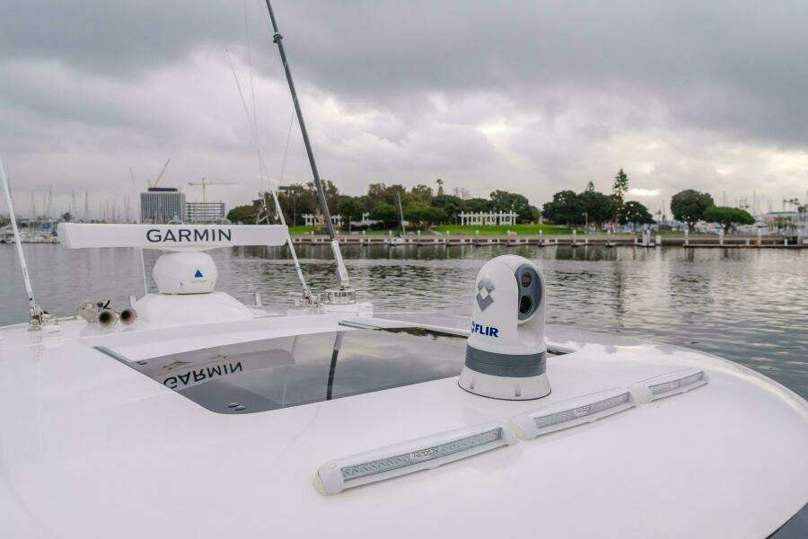 Commodore Two 42ft Mag Bay Yacht For Sale