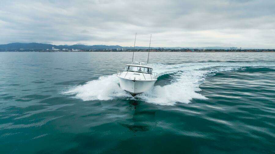 Commodore Two 42ft Mag Bay Yacht For Sale