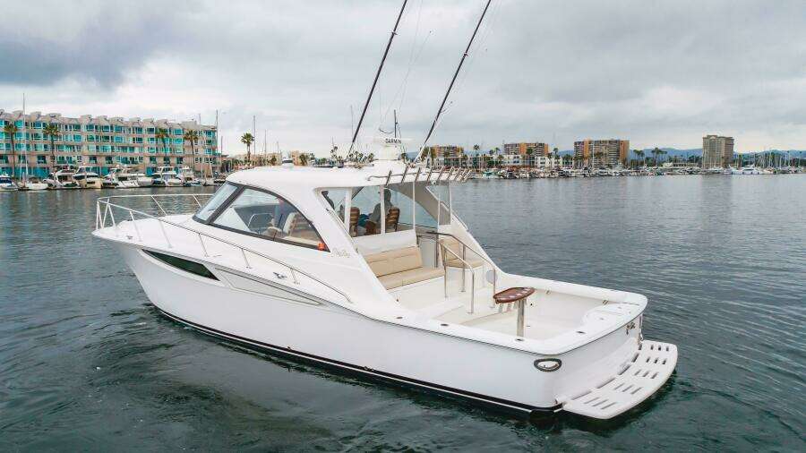 Commodore Two 42ft Mag Bay Yacht For Sale