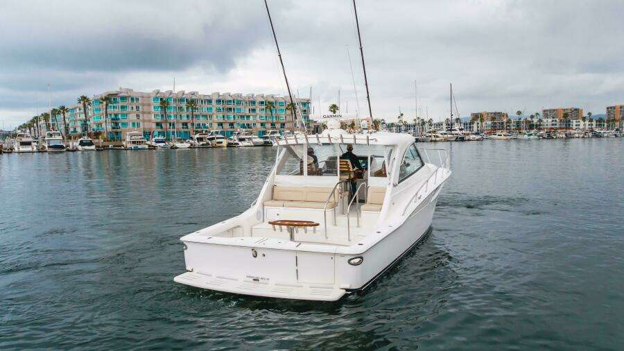 Commodore Two 42ft Mag Bay Yacht For Sale