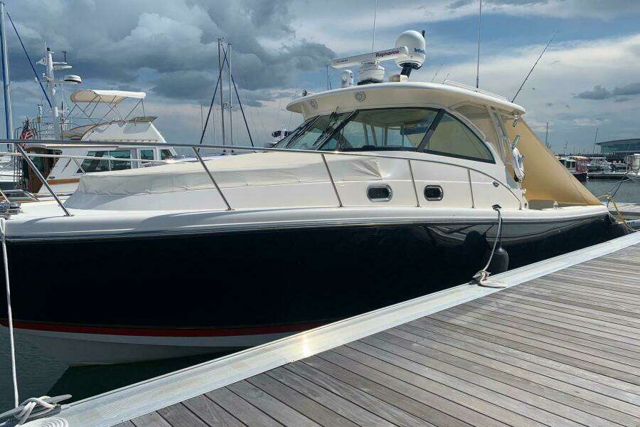 37ft Pursuit Yacht For Sale