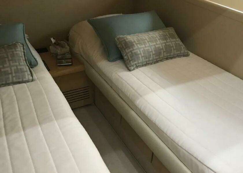 51ft Ferretti Yachts Yacht For Sale