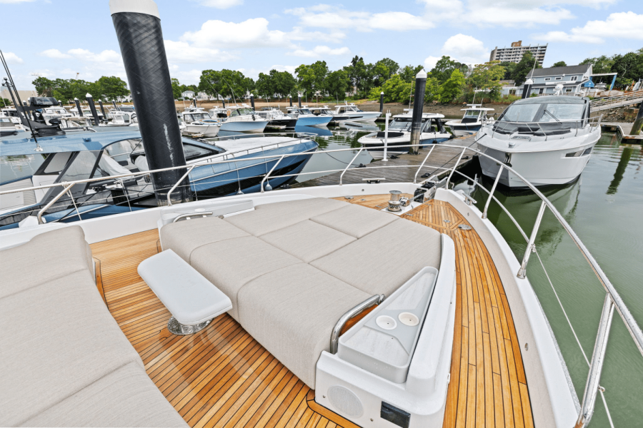 68ft Azimut Yacht For Sale