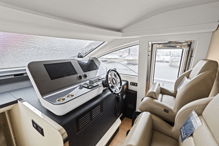 68ft Azimut Yacht For Sale