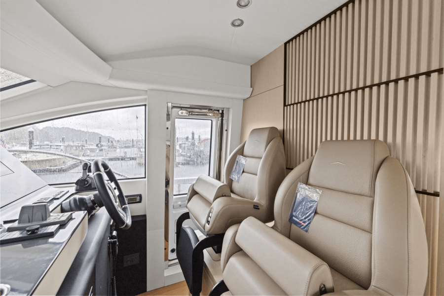68ft Azimut Yacht For Sale