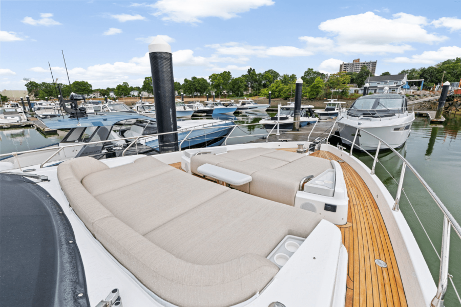 68ft Azimut Yacht For Sale