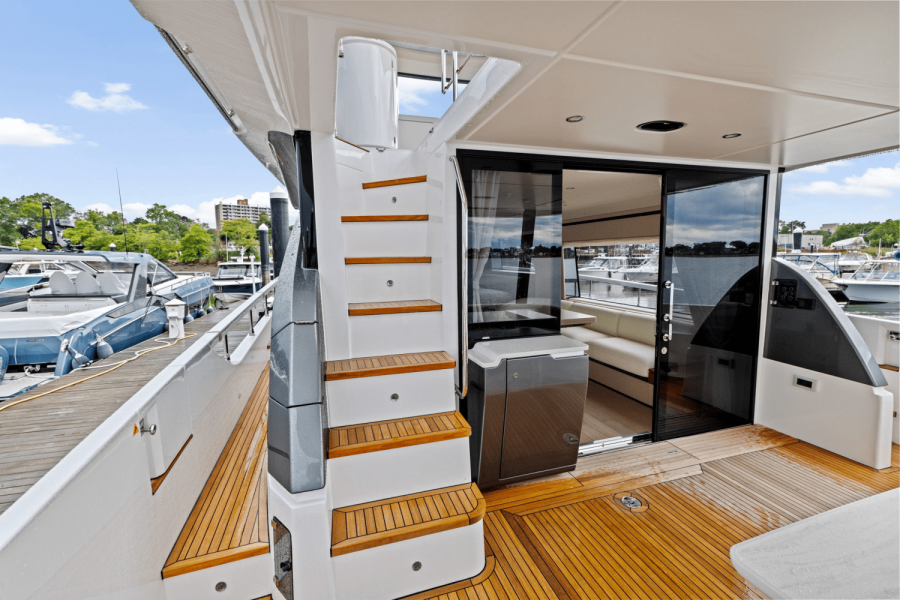 68ft Azimut Yacht For Sale