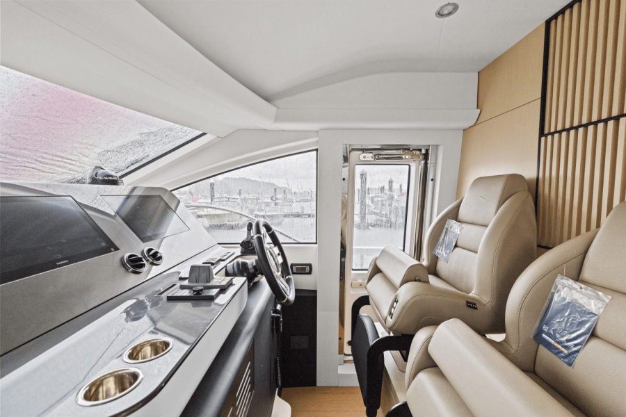 68ft Azimut Yacht For Sale
