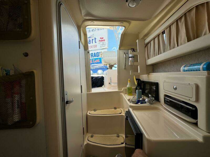 27ft Grady White Yacht For Sale