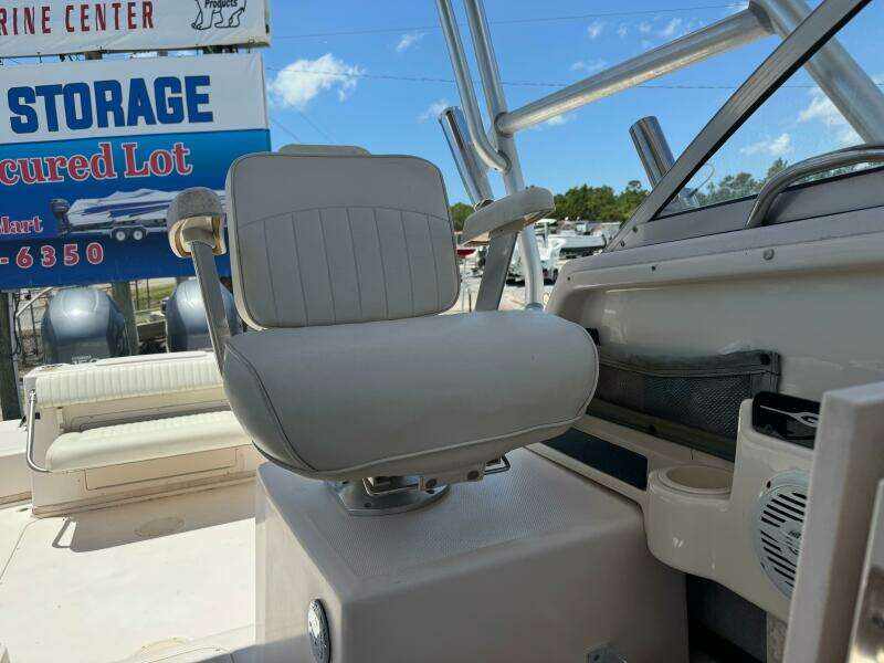 27ft Grady White Yacht For Sale