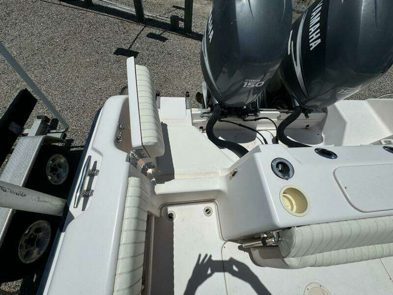 27ft Grady White Yacht For Sale
