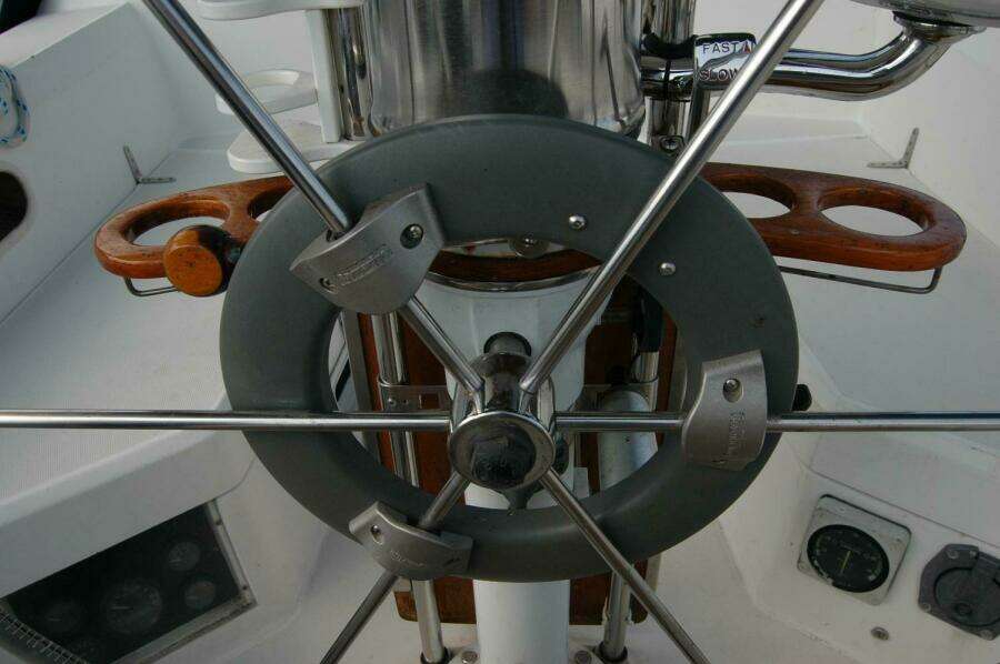Outward 38ft Sabre Yacht For Sale