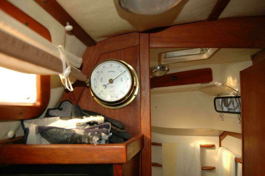 Outward 38ft Sabre Yacht For Sale