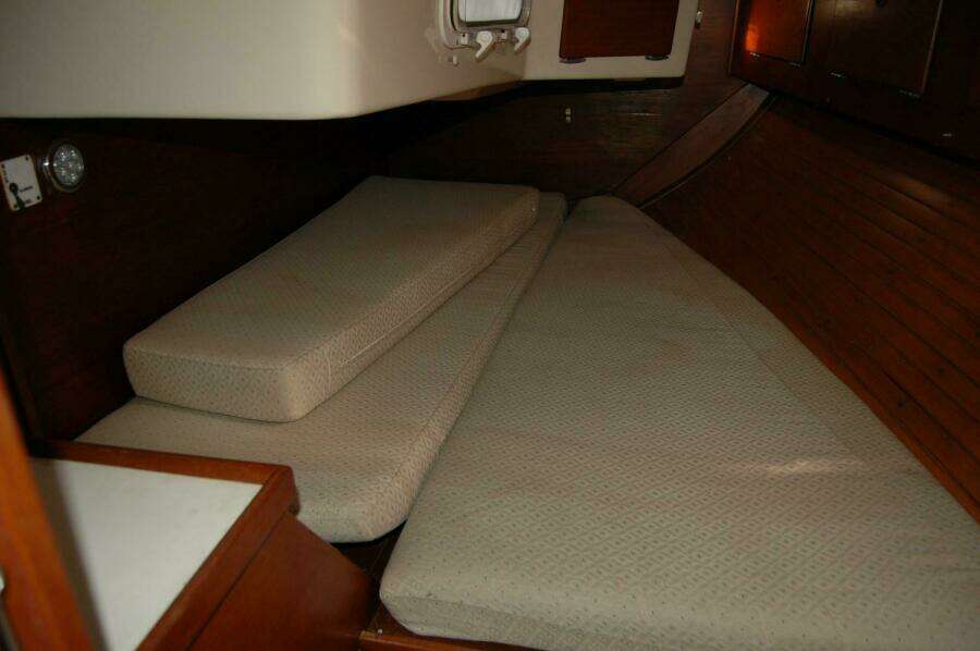 Outward 38ft Sabre Yacht For Sale