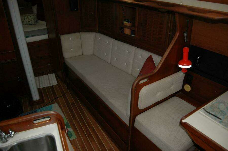 Outward 38ft Sabre Yacht For Sale