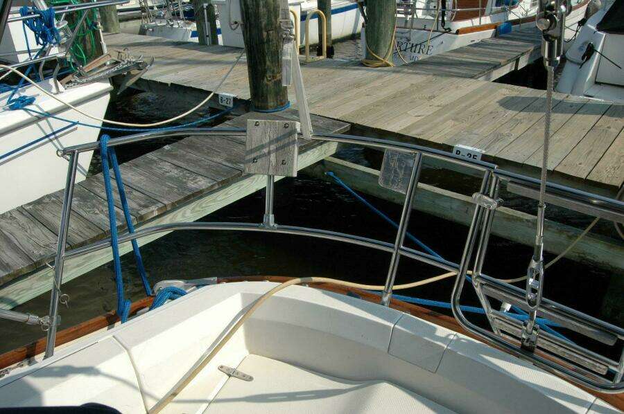 Outward 38ft Sabre Yacht For Sale